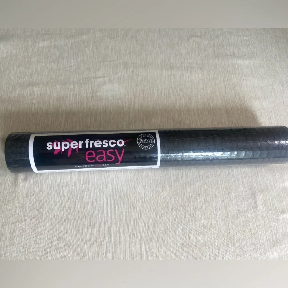 NWT Super Fresco Easy Wallpaper 1 Roll 32-659 Crocodile Black 10.05m x .52m